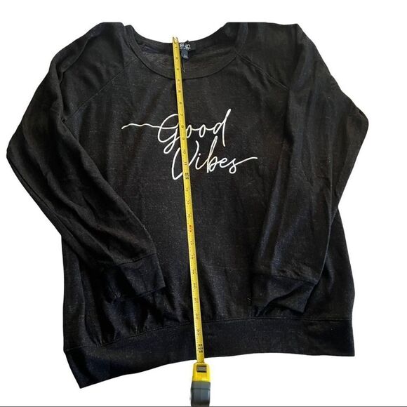 Super Soft Black Sweatshirt with Good Vibes Writing on Front Size Large - Picture 4 of 14